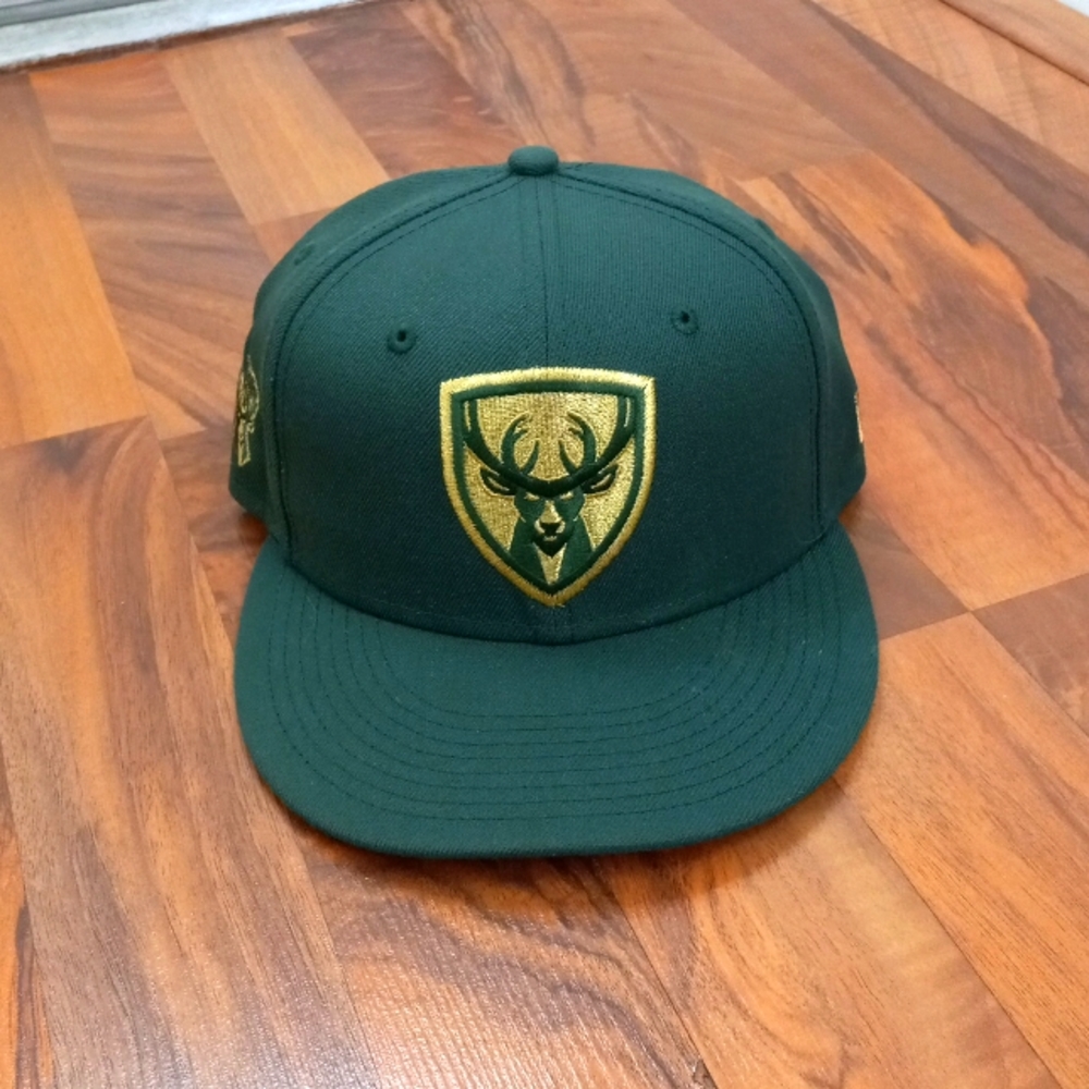 Milwaukee Bucks 59fifty fitted 7 1/8